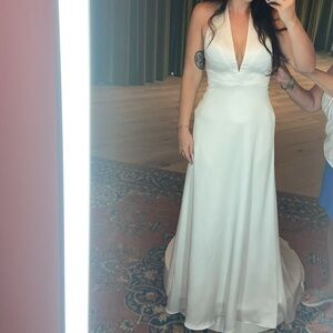 NWT Janine by Jenny Yoo Ivory Sz 4- Halter Top V-Neck Wedding Dress